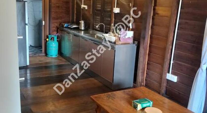 パダン・ベサール DanZaStay2@BC nearby Thai Border 3つ星 ゲストハウス スイート