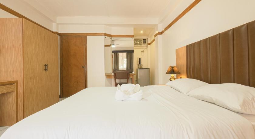 Image of Superior Deluxe 6