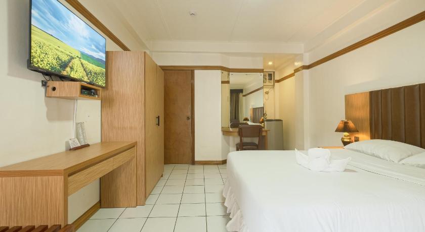 Image of Superior Deluxe 3