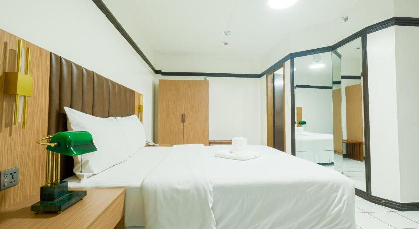 Image of Superior Queen 5