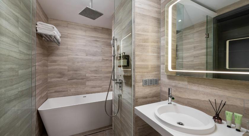 Image of 2 Bedroom Deluxe 10