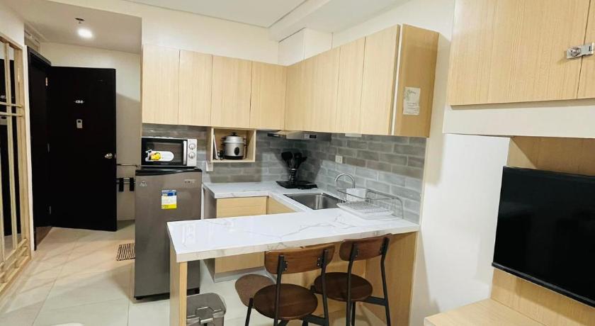 รูปของห้องมาตรฐาน เตียงใหญ่ ไม่มีวิว ชั้นล่าง (Standard Double No View, Low Floor) 1