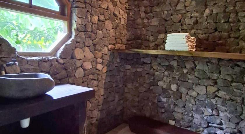 발리 와룽 레크레아시 베두굴 호텔 (Warung Rekreasi Bedugul Hotel) 3성급 호텔 외관