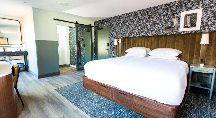 アトランタ voco The Darwin - Atlanta Midtown 3つ星 ホテル プール