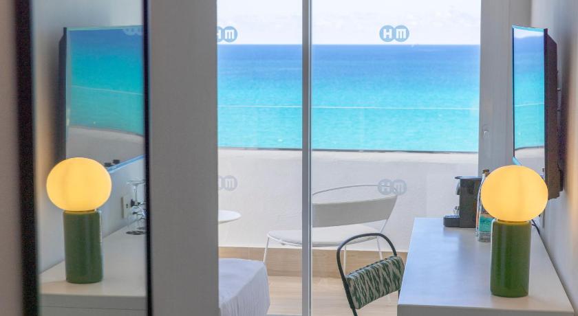Image of Twin Room Sea view with Balcony 10