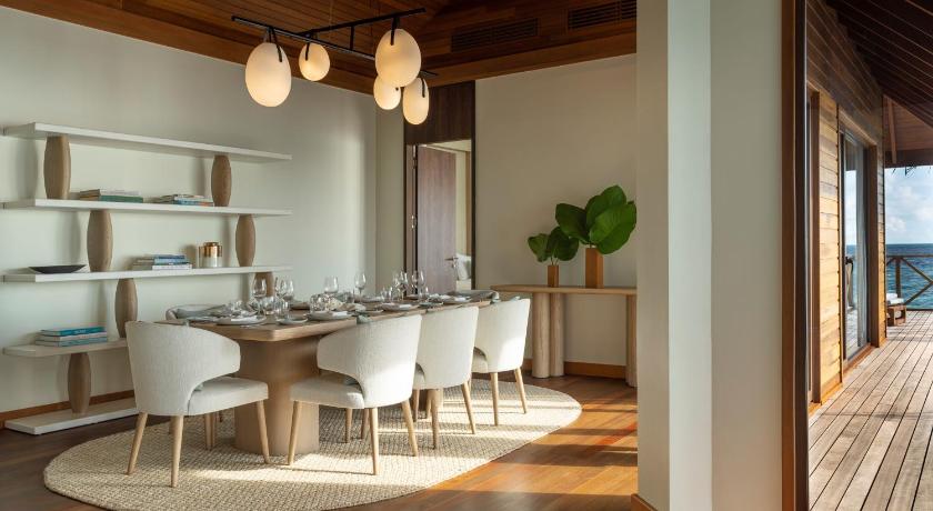 Image of 2-Bedroom Ocean Pavilion with Pool 11