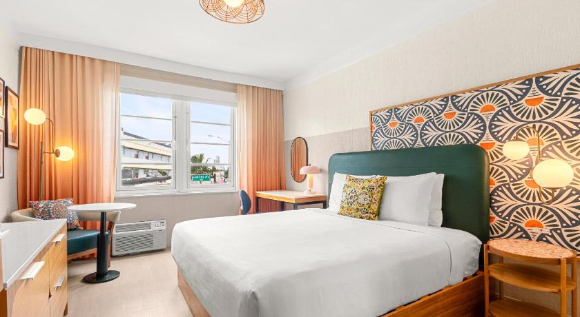 Miami Beach South Beach Plaza Hotel 3-Star Accommodation lobby