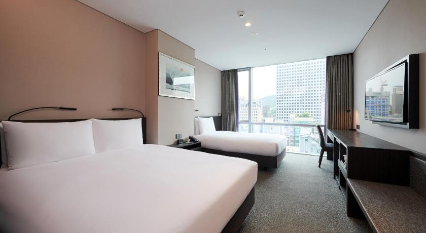 Seoul NINE TREE BY PARNAS SEOUL MYEONDONG 2  4-Star Hotel exterior