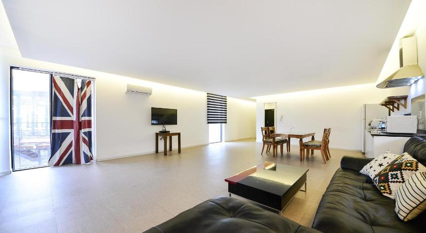 Image of studio 7 1