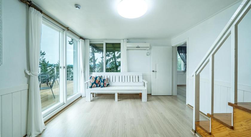 Image of Studio 3 5