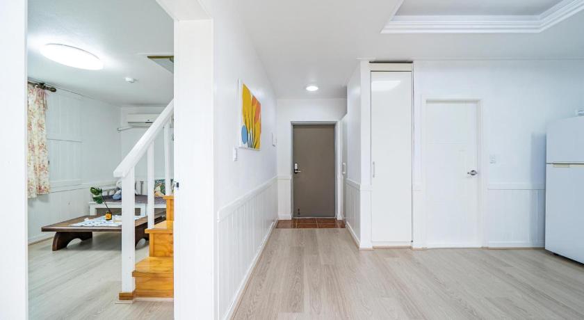 Image of Studio 4 11