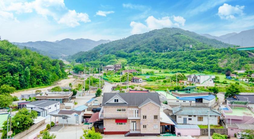 サムチョク Samcheok Dasarang Pension 3つ星 ゲストハウス プール