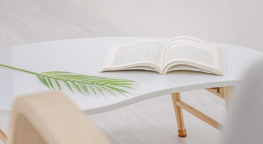 Image of Studio 2 12
