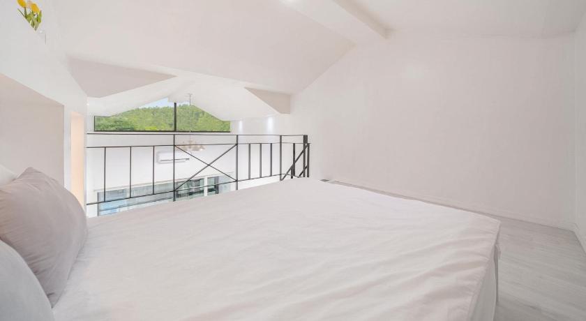 Image of Studio 11 5