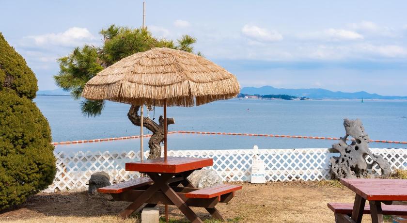 泰安 Taean Tteulapbada Pension 3つ星 ゲストハウス 外観