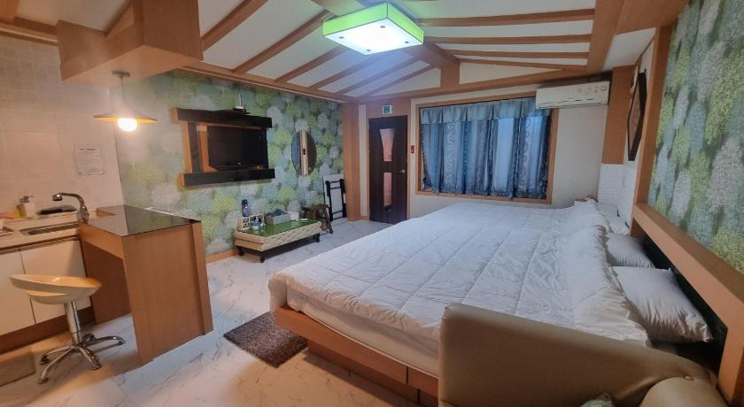 ポチョン Hwacheon Sky Valley Pension 3つ星 ゲストハウス スイート