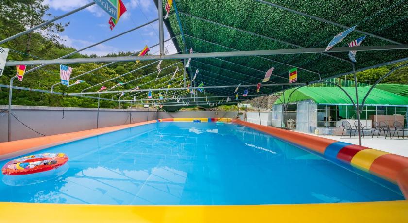 统营 Tongyoung Sandeulhae Healling Pension 3星级 民宿 外观