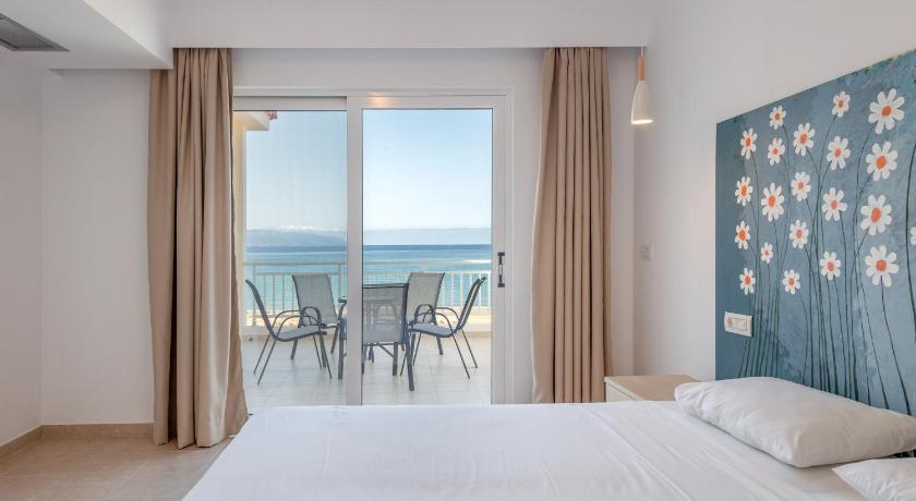 Image of Suite with Sea View 4