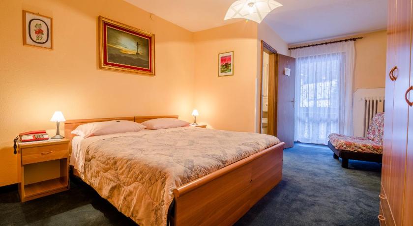 Albergo Genzianella photo