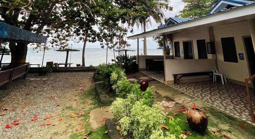 Cebu Durhan White Beach Resort powered by Cocotel 3-Star Hotel room