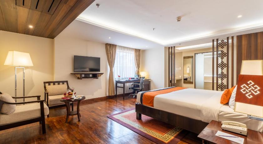Image of Deluxe King Room 0
