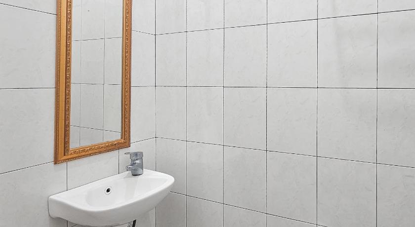 Urbanview MJ House Syariah Bandung – Bandung, KY