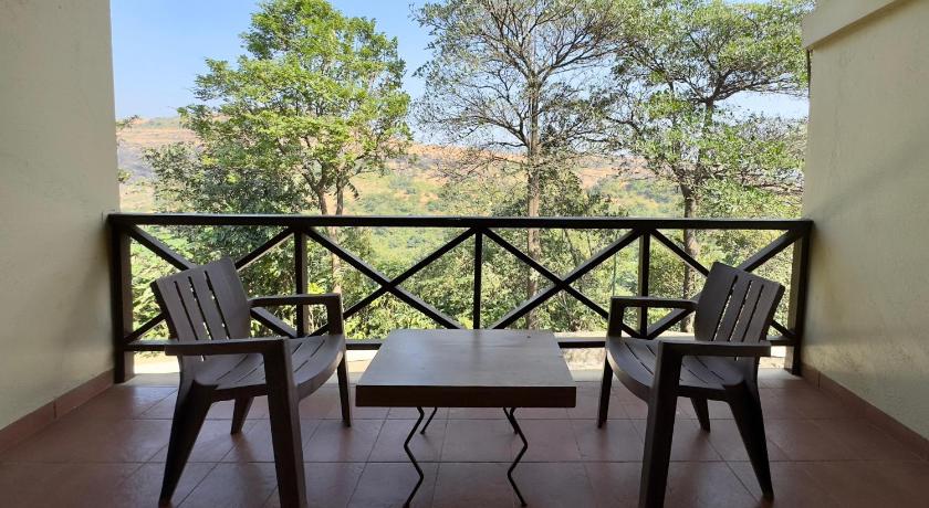 Image of Cottage Room with Partial Mountain View 13