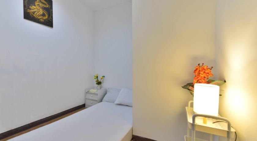 Image of Deluxe Studio 1