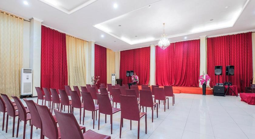 マカッサル Hotel O Marina Andalas 4つ星 ホテル ロビー