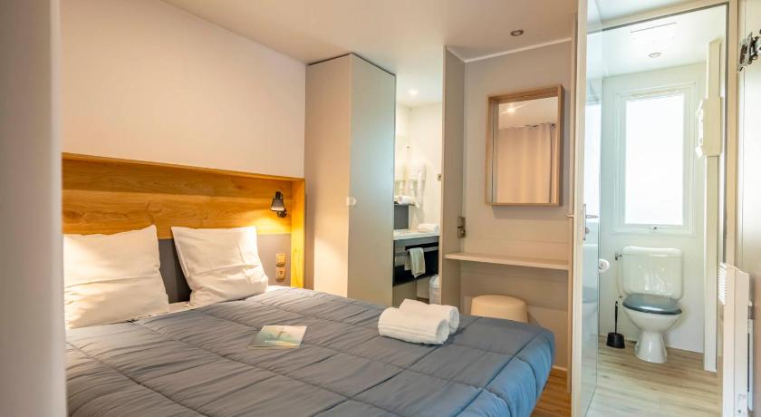 サン＝マルタン＝ド＝レ Camping 4 etoiles Les Fougeres 4つ星 ゲストハウス スイート