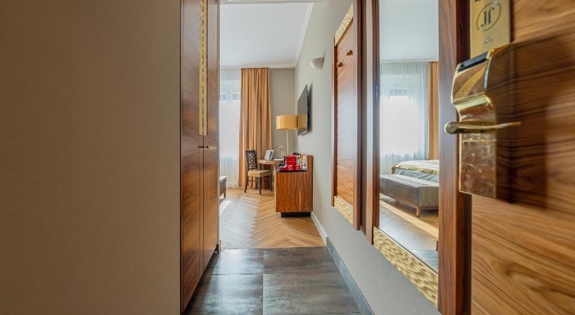 Image of Habitación Deluxe moderna (Deluxe Modern Room) 13