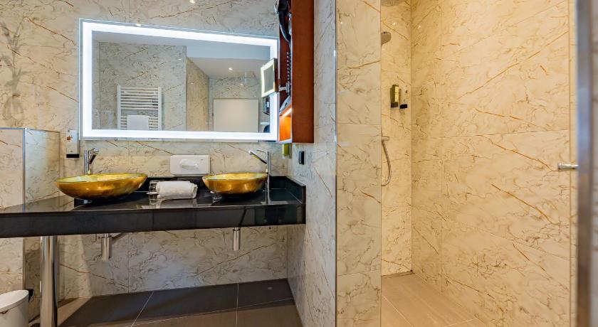 Image of Junior Suite 15