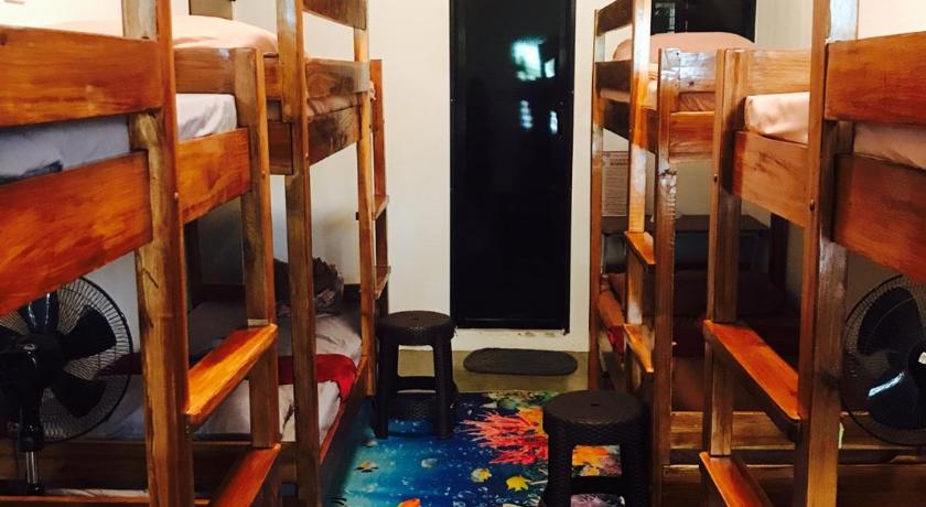 Ezkinita Room Rental - Near the Airport - image 24