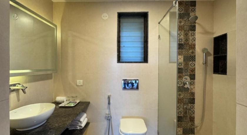 Image of Cottage Room with Mountain View 2