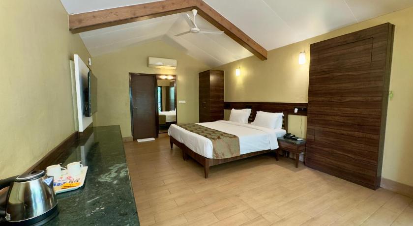 Image of Cottage Room with Forest View 4