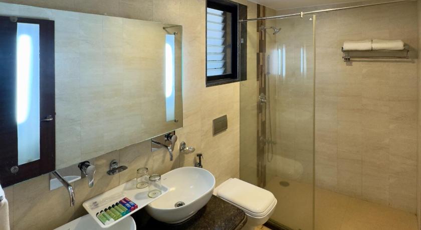 Image of Premium Cottage Room with Valley View 2