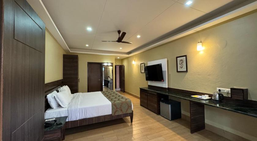 Image of Deluxe Room 3