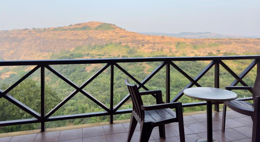 Image of Premium Cottage Room with Valley View 1