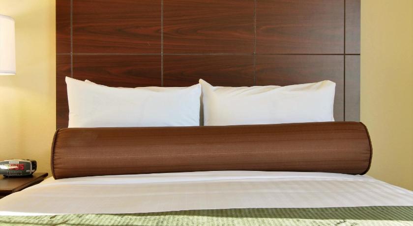 Cobblestone Hotel - McCook photo
