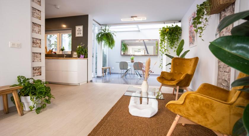 Naim Guest House Cala Del Moral