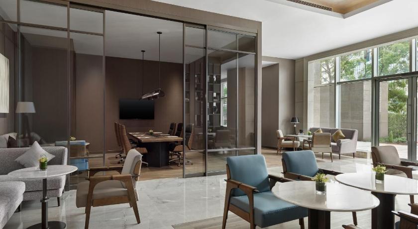 Image of Executive Suite, Executive lounge access, Suite, 1 King 6