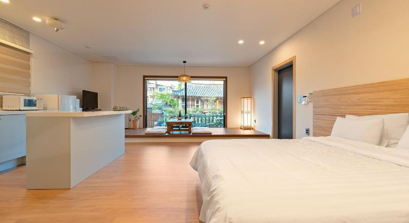 Gyeongju Stay33 Pet friendly house near Hwangridangil Accommodation suite