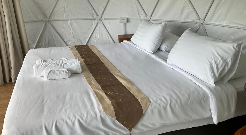 メーホンソン The will glamping&camping ホテル プール