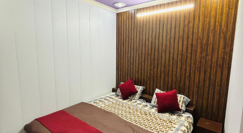 Image of Standard Double Room with Fan 0