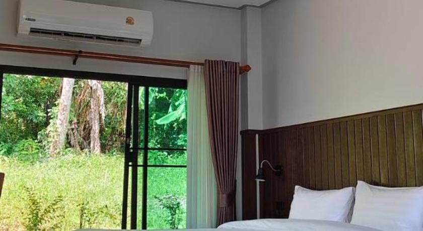 Image of Deluxe Family Room 3