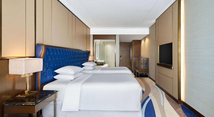 Image of Guest Room, 2 Twin, City View 3