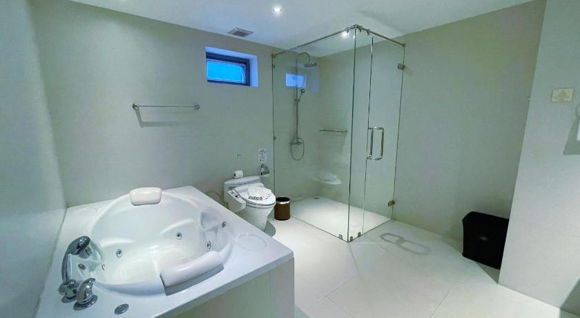 Image of 2 Bedroom Penthouse Pool 12