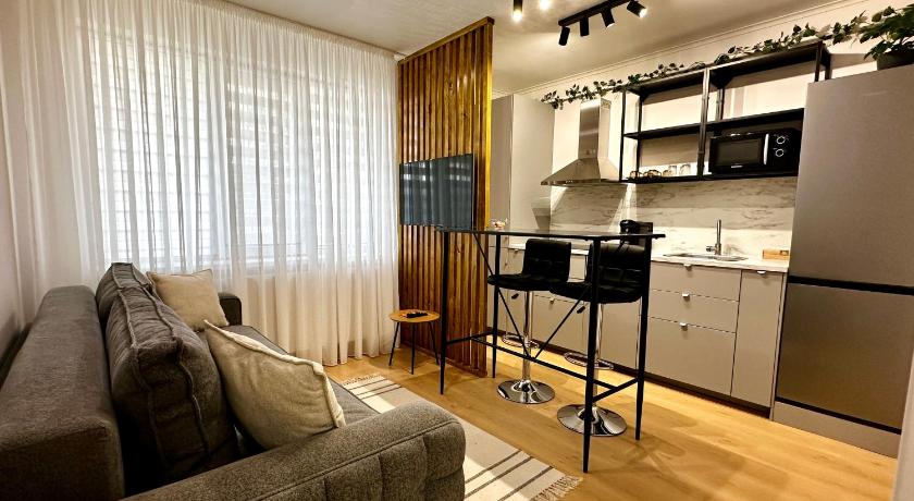 Central Charm Apartment
