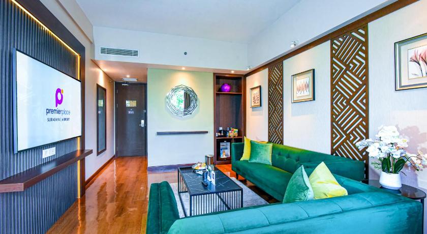 Image of Queen Suite 8