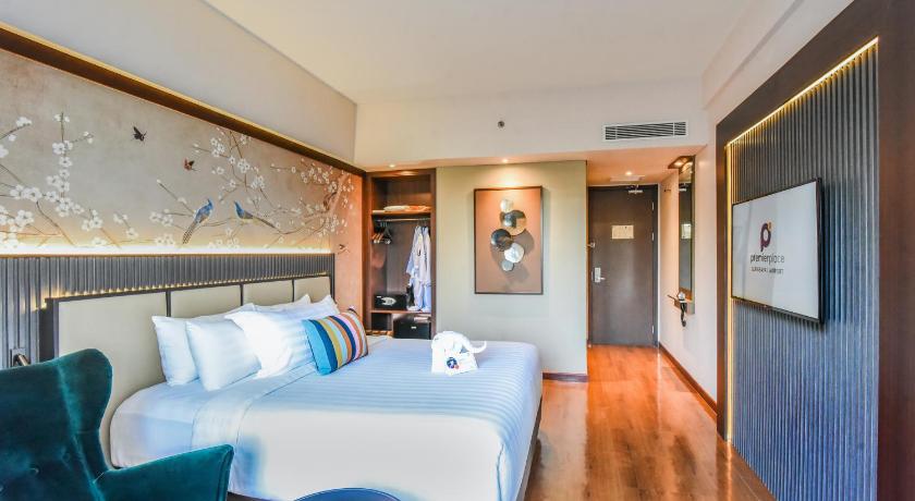 Image of Queen Suite 1